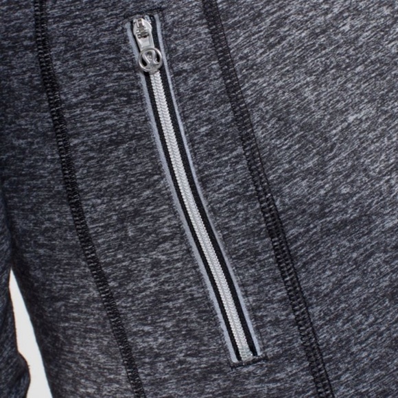 🍋Lululemon Run: Back On Track Pullover- Heathered Black/ Size 2 - Picture 5 of 13